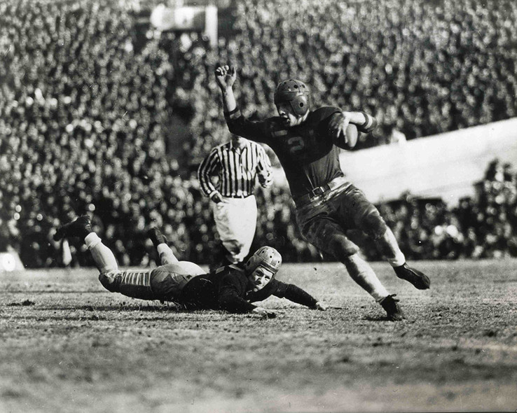 <p>Despite a PCC championship and 7-1-1 record, Washington is shut out by the University of Pittsburgh in the 1937 Rose Bowl, 21-0.</p>
