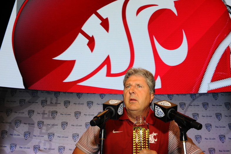 Washington State head coach Mike Leach had the media in stitches at his Media Day press conference. 