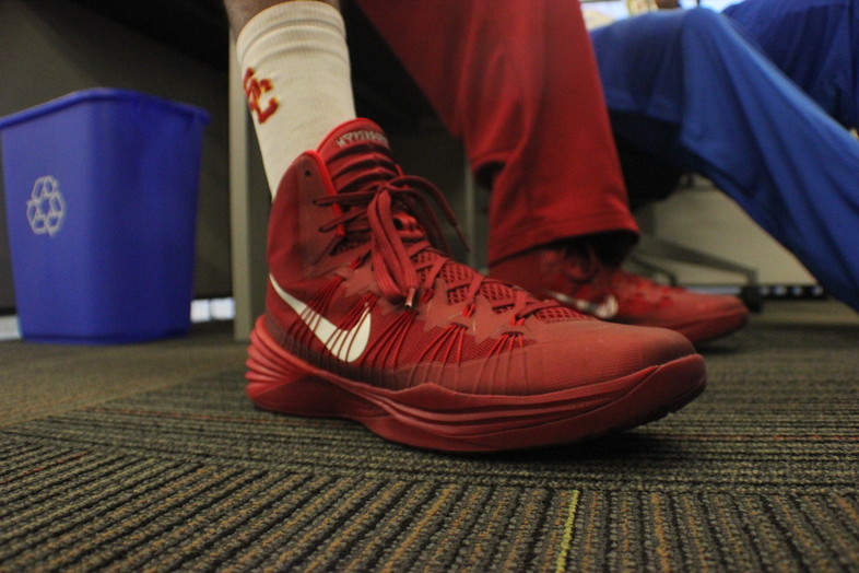 <p>USC senior guard J.T. Terrell's Nike kicks.</p>
