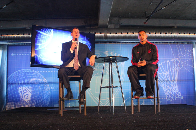 <p>Washington State Cougars head coach Ken Bone (left) rocking his dress shoes while junior guard DaVonte Lacy (right) sports his Nike's.</p>
