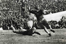 <p>Despite a PCC championship and 7-1-1 record, Washington is shut out by the University of Pittsburgh in the 1937 Rose Bowl, 21-0.</p>
